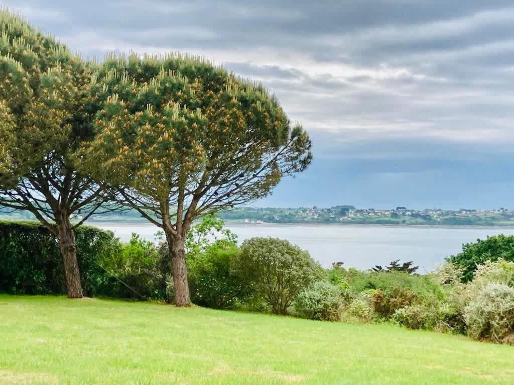 Kermartin - Maison De Famille Avec Vue Sur La Baie De Morlaix Plouézocʼh Eksteriør bilde