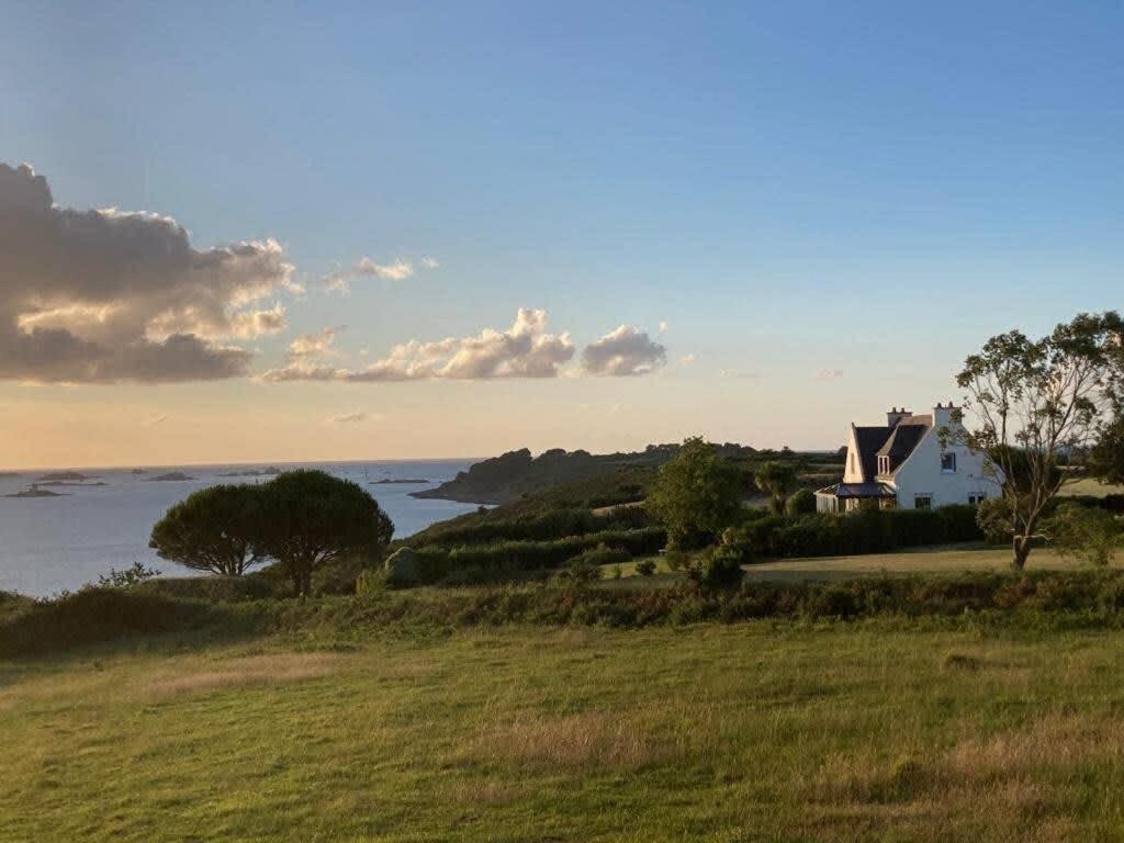 Kermartin - Maison De Famille Avec Vue Sur La Baie De Morlaix Plouézocʼh Eksteriør bilde